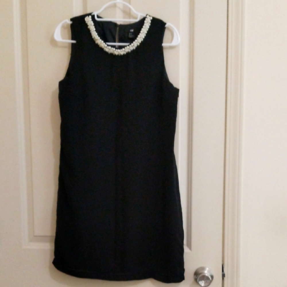 H&M Black  Mini Dress Sleeveless Round Neck